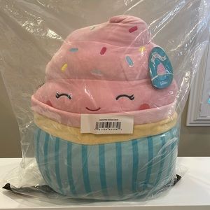 ⚡️NWT 14” Diedre the Vanilla Cupcake with Pink Frosting Squishmallow